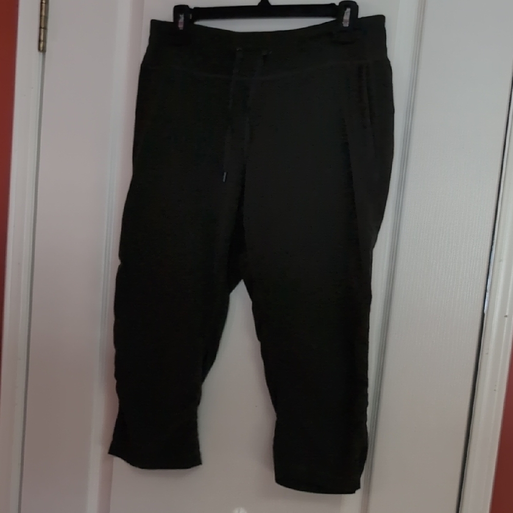 Kirkland Capris